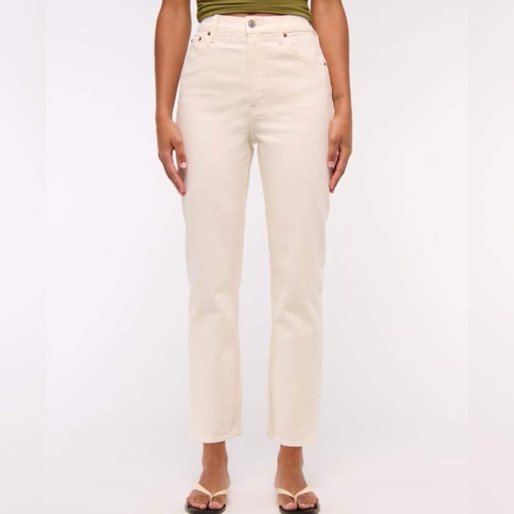 Abercrombie & Fitch Curve Love Ultra High Rise Ankle Straight Jean
